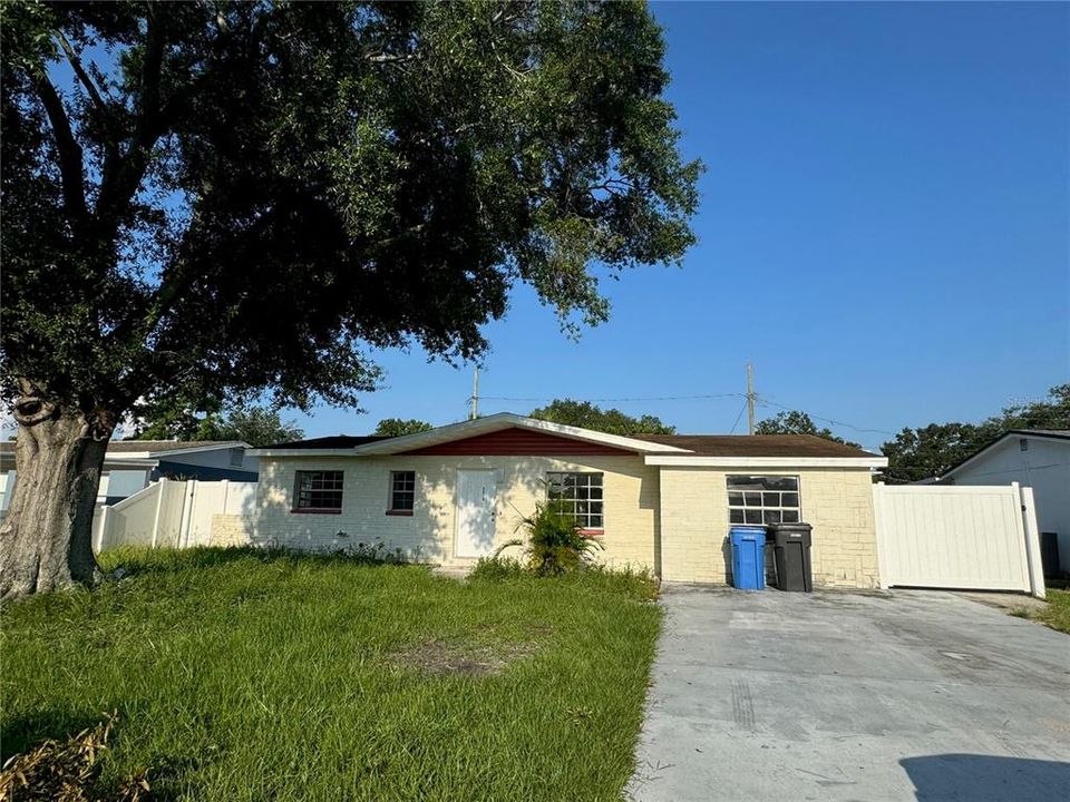 For Sale: $340,000 (4 beds, 2 baths, 1492 Square Feet)