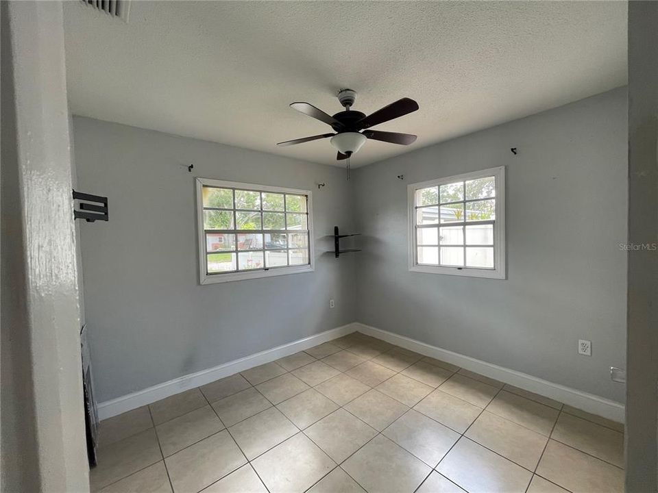 For Sale: $340,000 (4 beds, 2 baths, 1492 Square Feet)