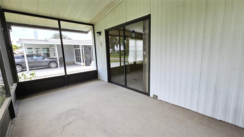 Front porch (Screened & covered roof)