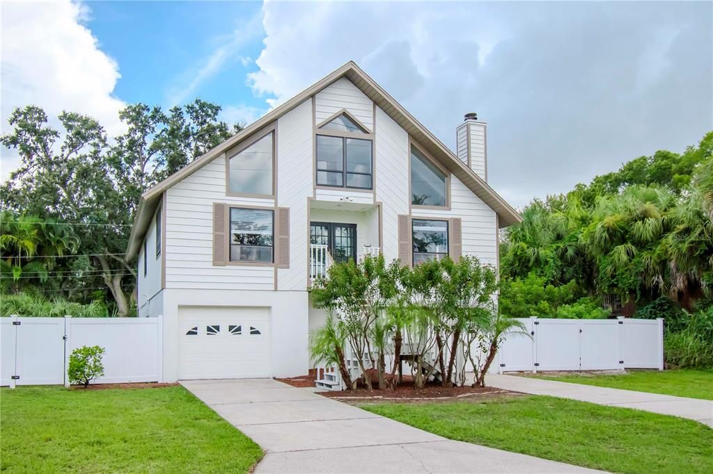 For Sale: $639,000 (4 beds, 2 baths, 2068 Square Feet)