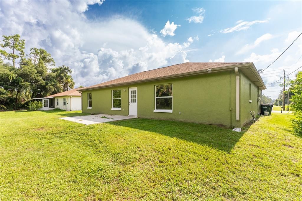 Active With Contract: $239,900 (3 beds, 2 baths, 1220 Square Feet)