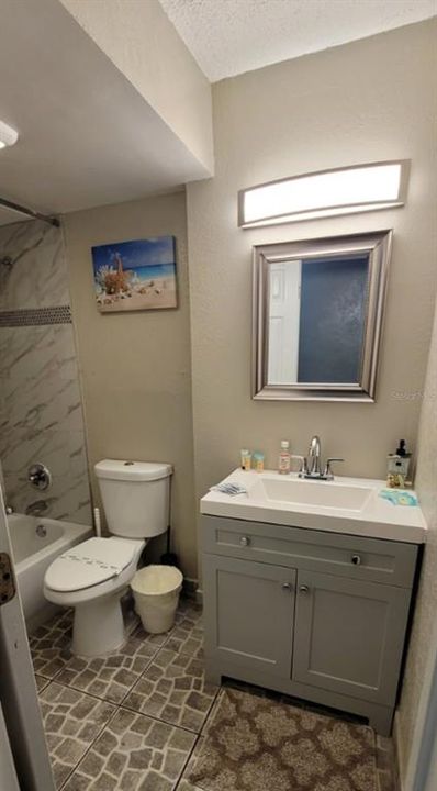 For Sale: $156,000 (1 beds, 1 baths, 365 Square Feet)