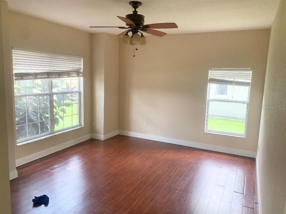 For Rent: $2,200 (4 beds, 2 baths, 2320 Square Feet)