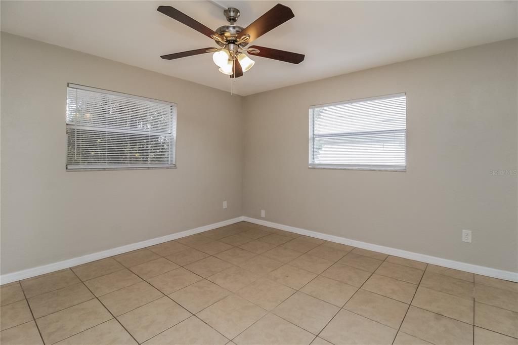 For Rent: $1,860 (4 beds, 2 baths, 1483 Square Feet)