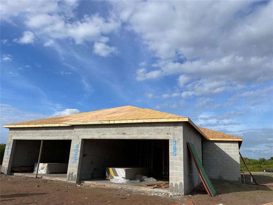 Recently Sold: $325,563 (3 beds, 2 baths, 1417 Square Feet)