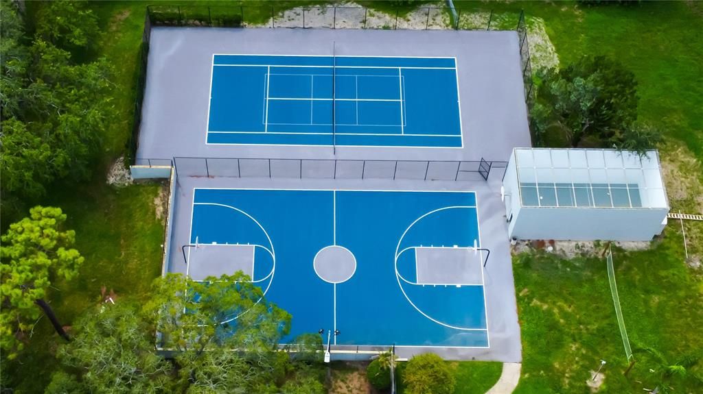 Becket Bay Clubhouse (reserve for your parties!), Tennis/Pickle Ball, Racquetball, Basketball, Another Beautiful Pool, & Large Playground.. for Residents of Becket Bay..