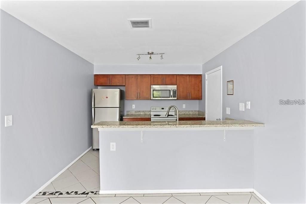 Active With Contract: $370,000 (3 beds, 2 baths, 1494 Square Feet)