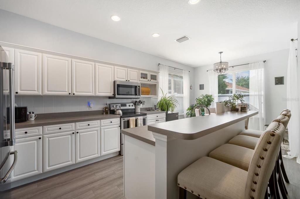 Active With Contract: $539,000 (4 beds, 2 baths, 2130 Square Feet)