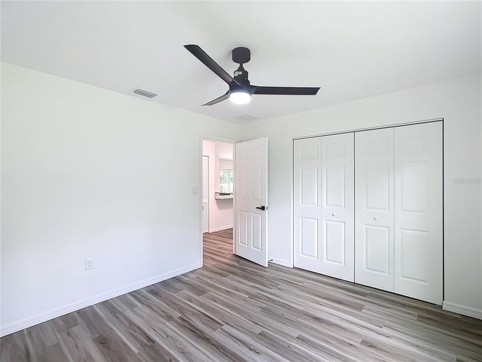 For Sale: $259,000 (3 beds, 2 baths, 1393 Square Feet)