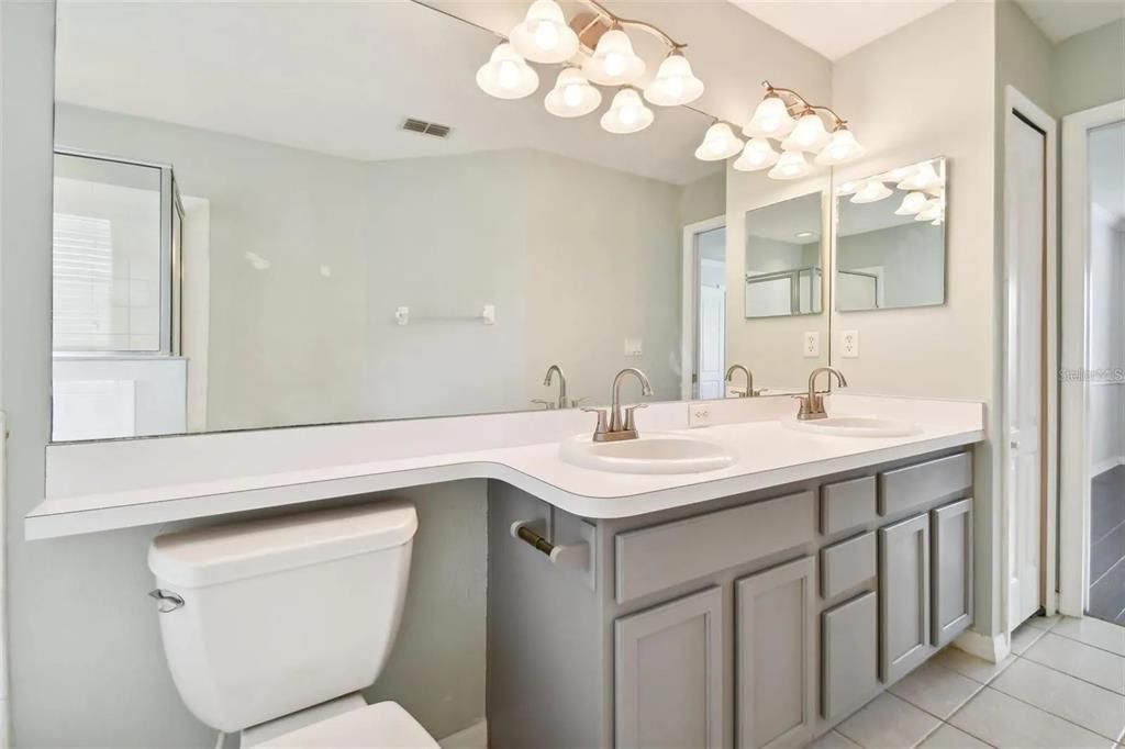 Active With Contract: $2,300 (3 beds, 2 baths, 1808 Square Feet)