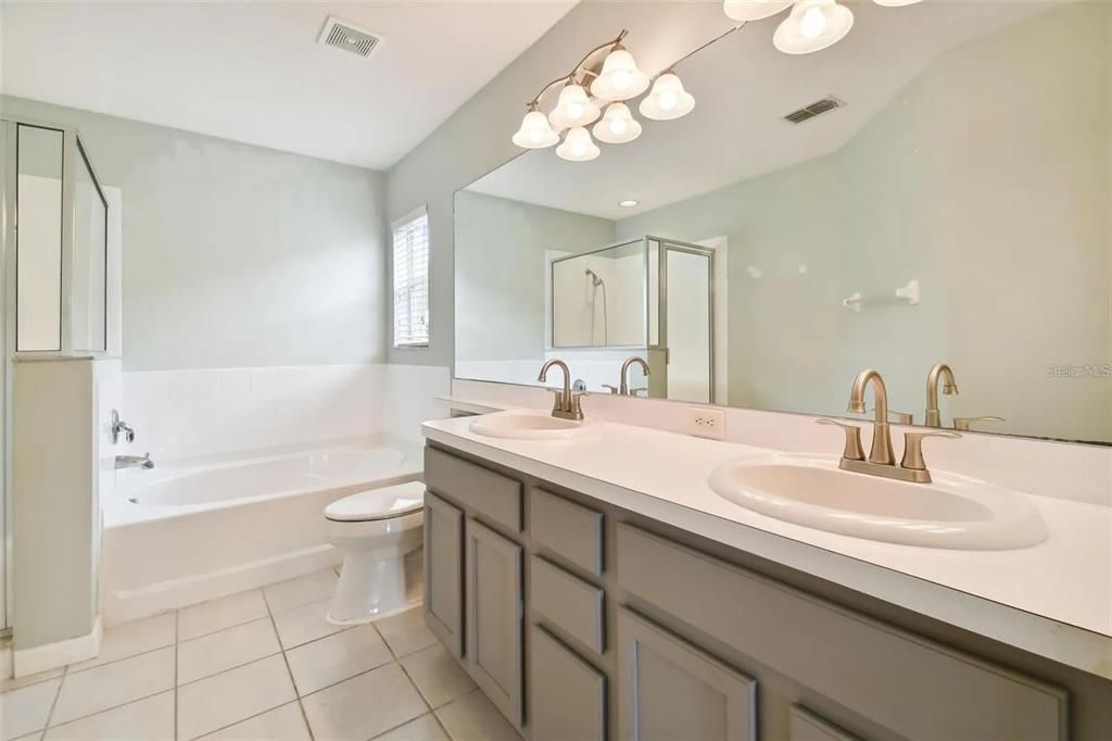 Active With Contract: $2,300 (3 beds, 2 baths, 1808 Square Feet)