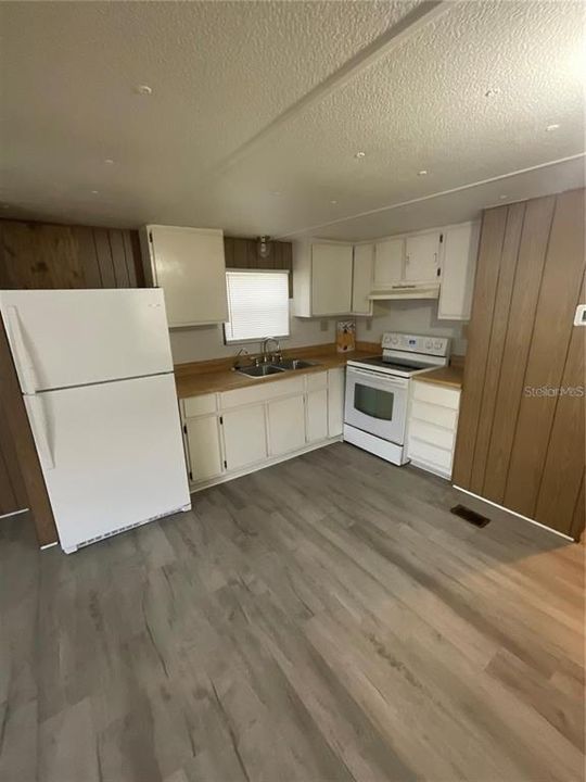 For Rent: $1,200 (2 beds, 1 baths, 672 Square Feet)