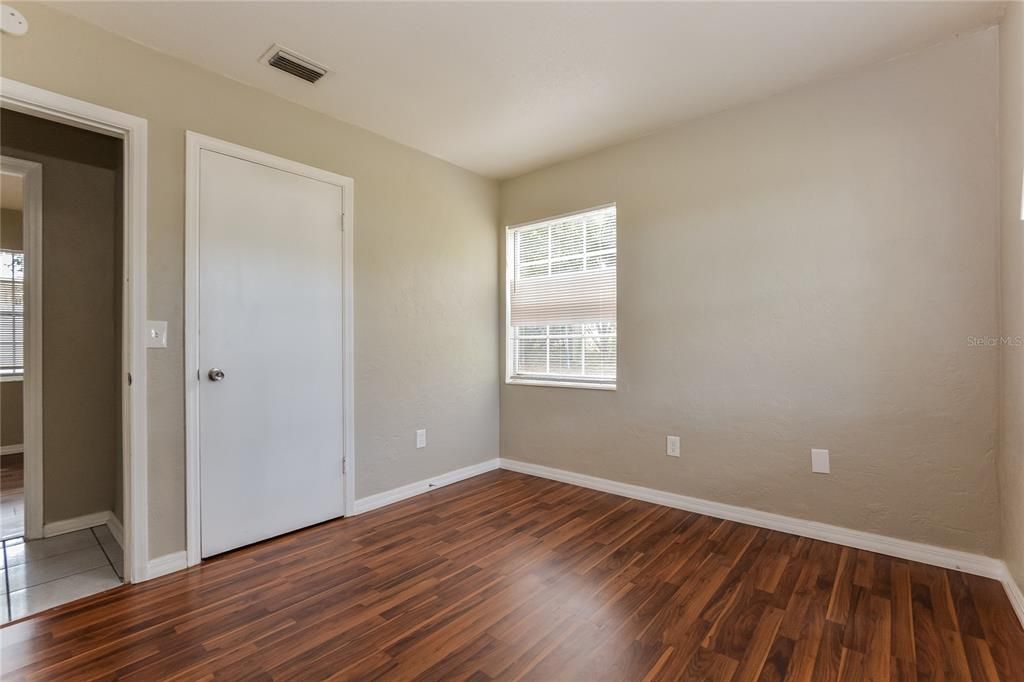 For Rent: $1,595 (3 beds, 2 baths, 1150 Square Feet)