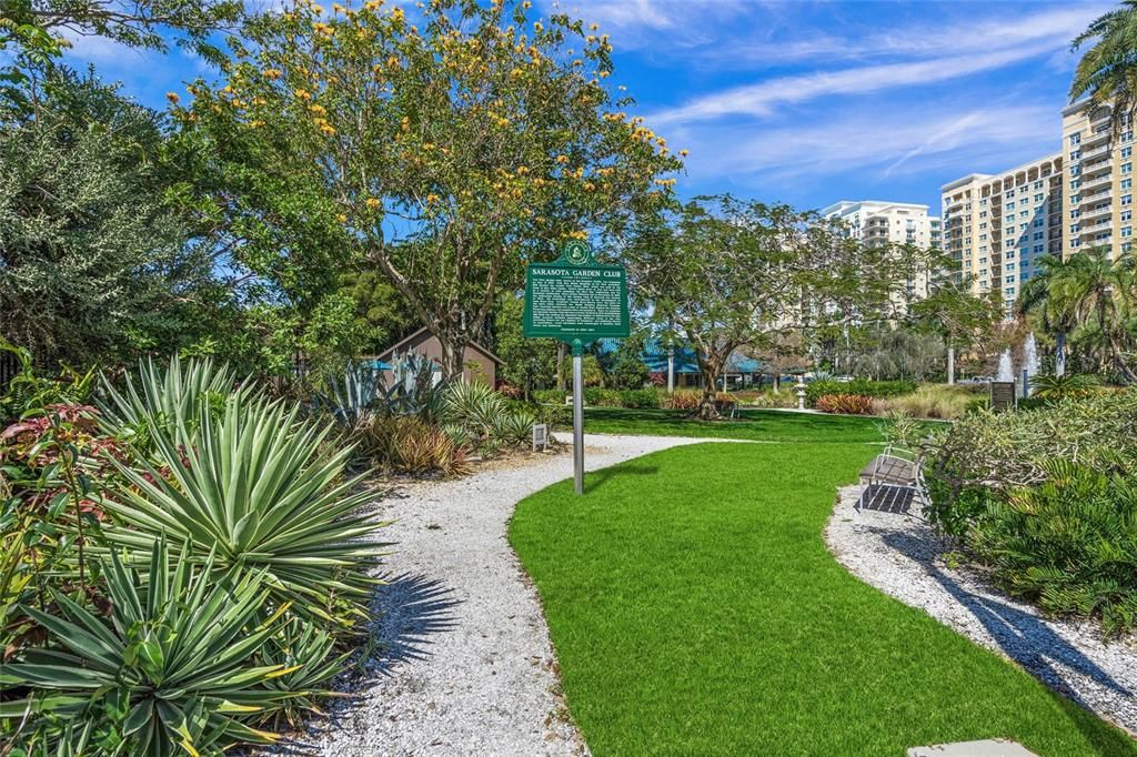 Active With Contract: $1,995,000 (3 beds, 2 baths, 2330 Square Feet)