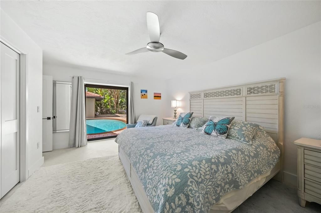 Active With Contract: $1,995,000 (3 beds, 2 baths, 2330 Square Feet)