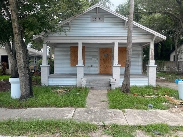 For Sale: $159,900 (2 beds, 2 baths, 950 Square Feet)