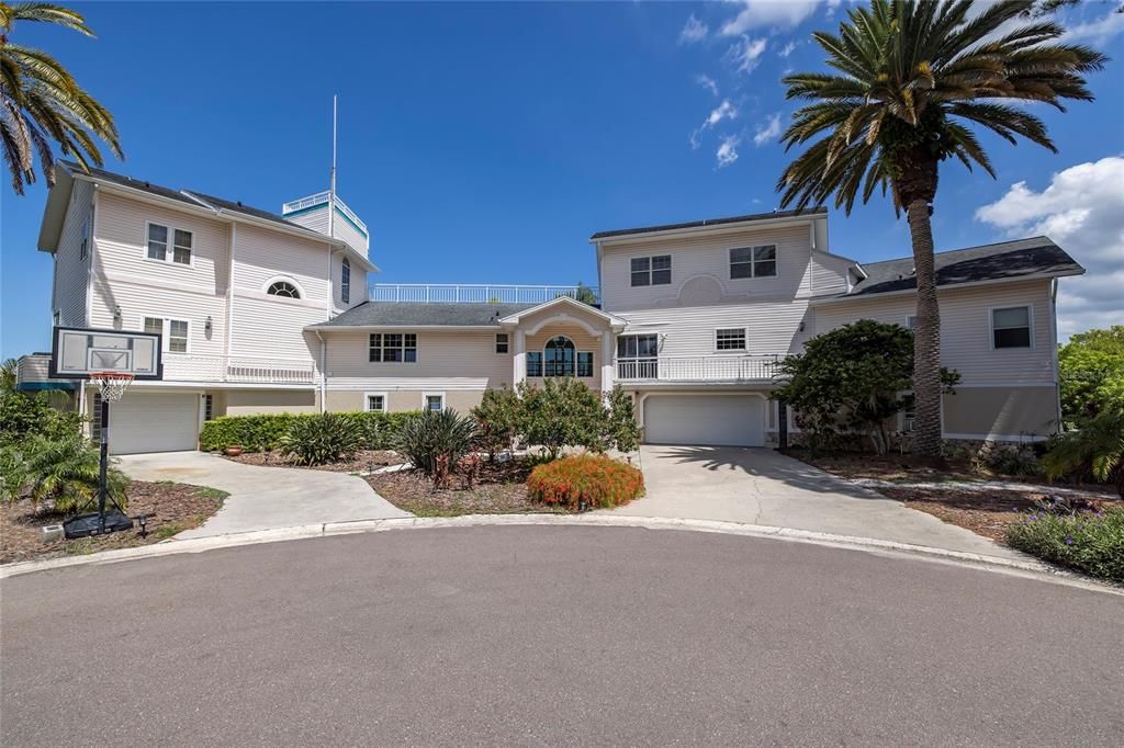 Recientemente alquilado: $9,500 (4 camas, 3 baños, 4000 Pies cuadrados)