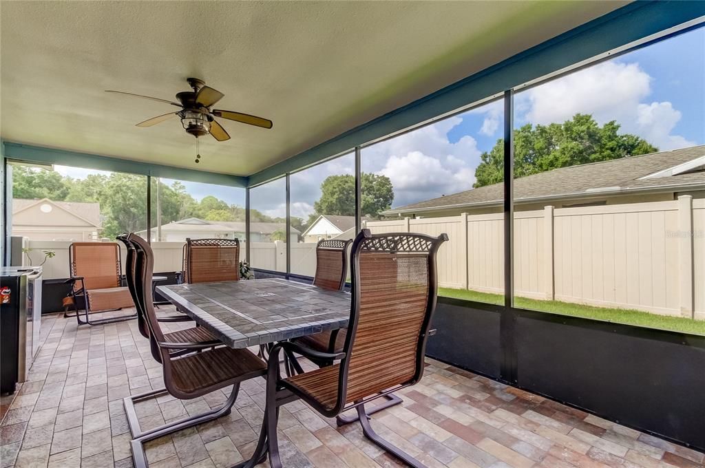 Active With Contract: $469,900 (3 beds, 2 baths, 1604 Square Feet)