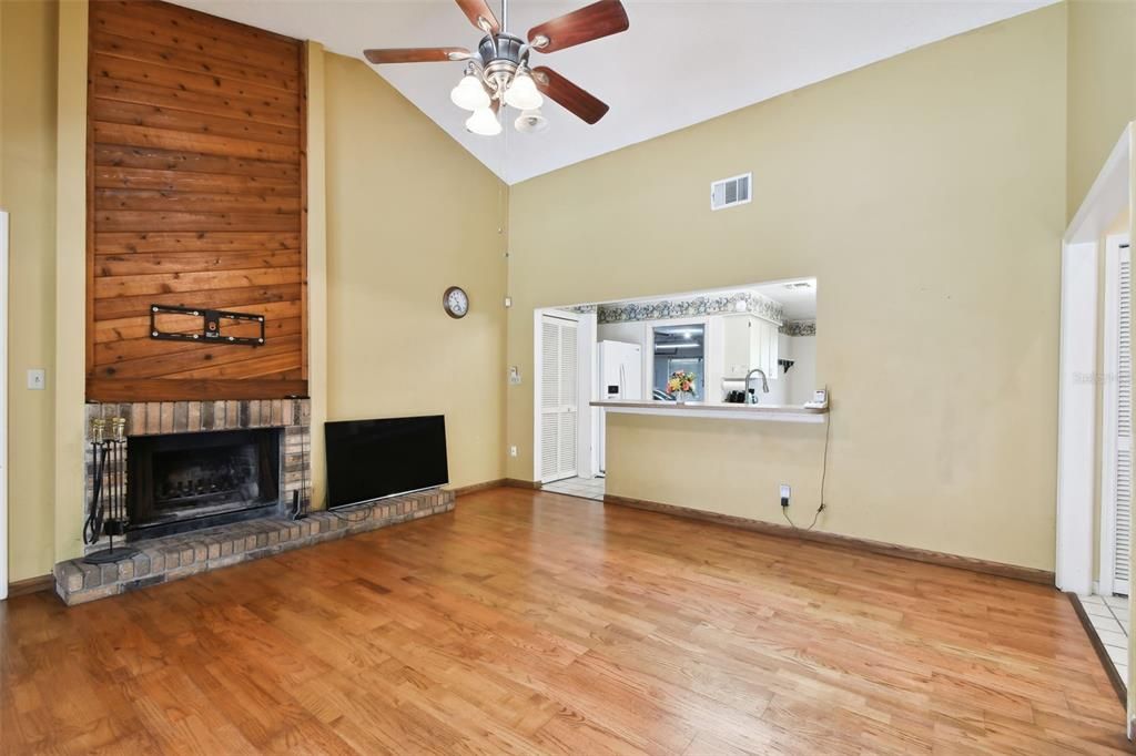 Active With Contract: $375,000 (4 beds, 2 baths, 2120 Square Feet)