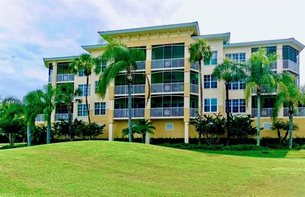 For Sale: $849,000 (3 beds, 2 baths, 1917 Square Feet)