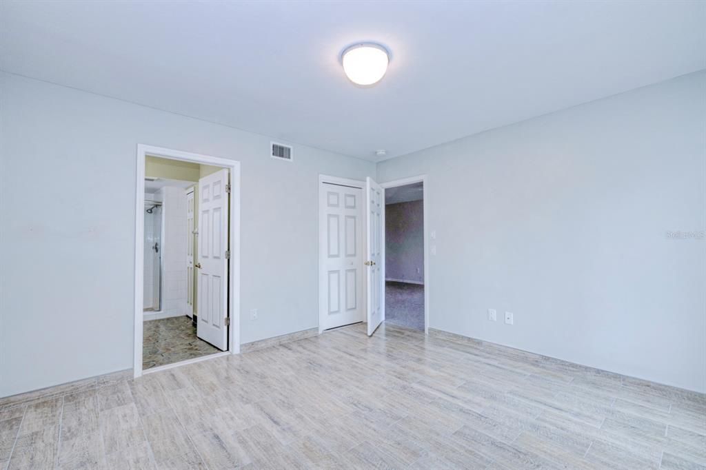 For Sale: $200,000 (3 beds, 2 baths, 1360 Square Feet)