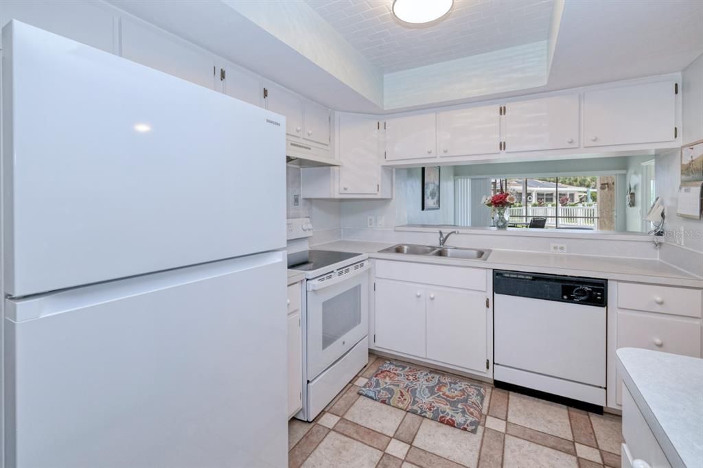 For Sale: $200,000 (3 beds, 2 baths, 1360 Square Feet)