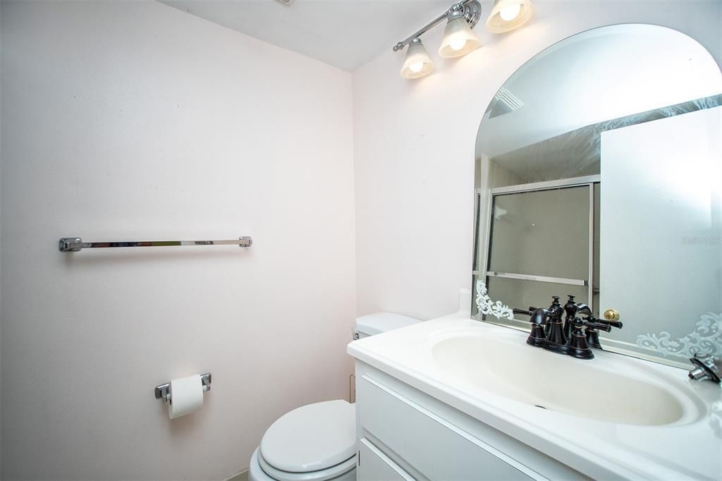 Active With Contract: $249,900 (3 beds, 2 baths, 1345 Square Feet)