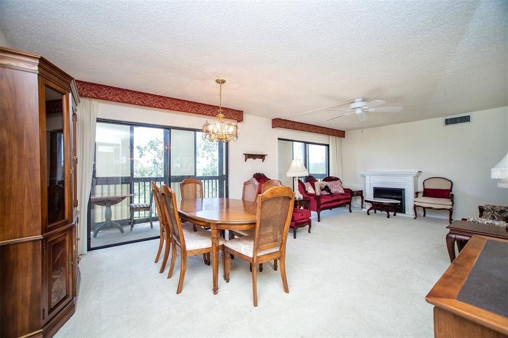 Active With Contract: $249,900 (3 beds, 2 baths, 1345 Square Feet)