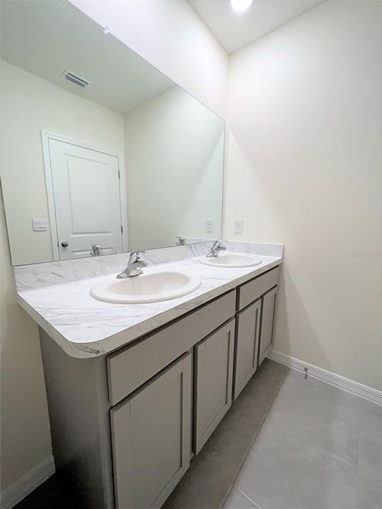 For Rent: $2,900 (4 beds, 2 baths, 2260 Square Feet)