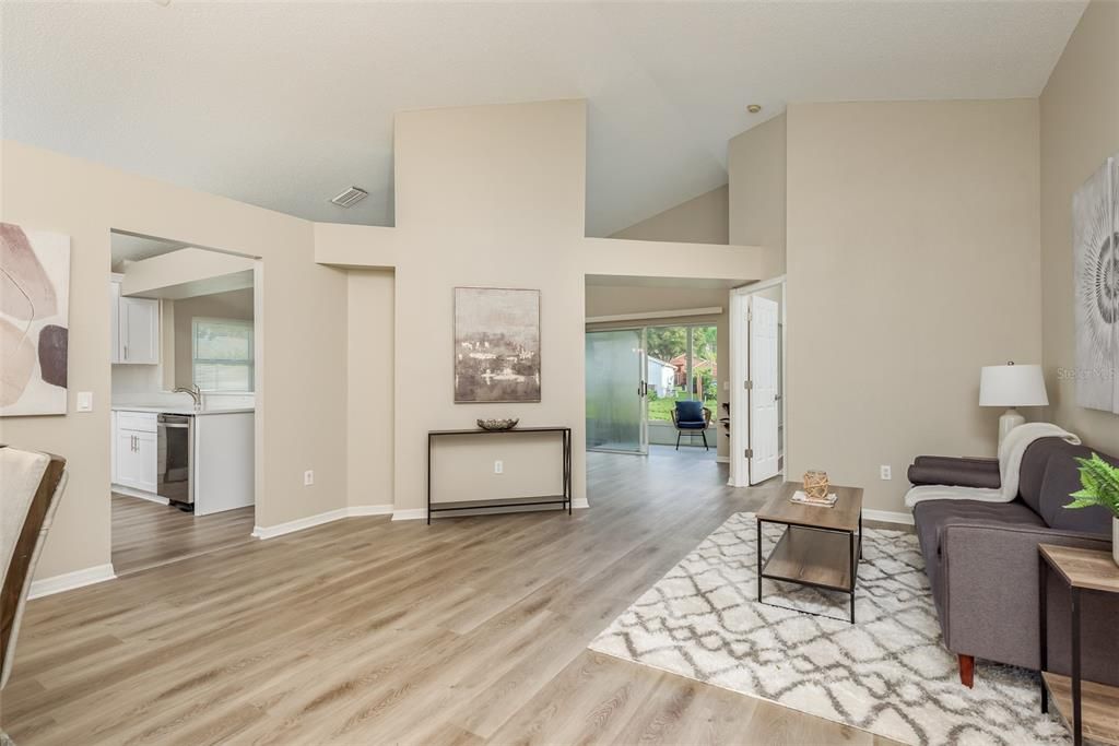 Active With Contract: $349,900 (3 beds, 2 baths, 1560 Square Feet)