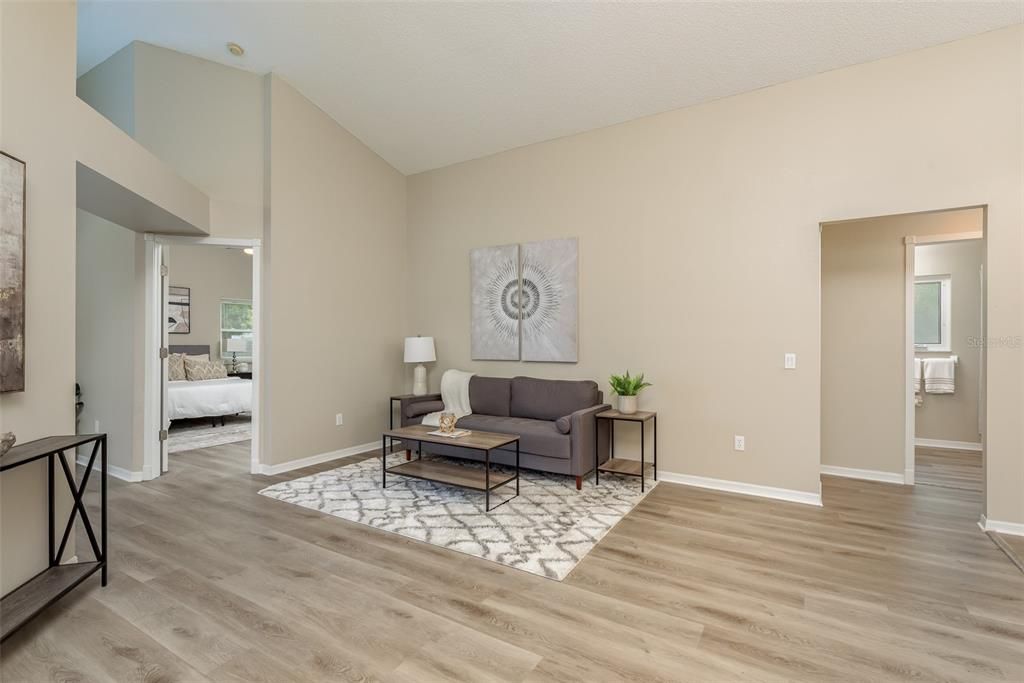 Active With Contract: $349,900 (3 beds, 2 baths, 1560 Square Feet)