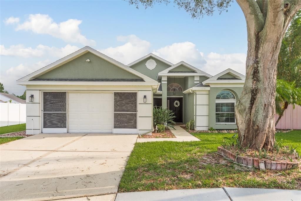 Active With Contract: $349,900 (3 beds, 2 baths, 1560 Square Feet)