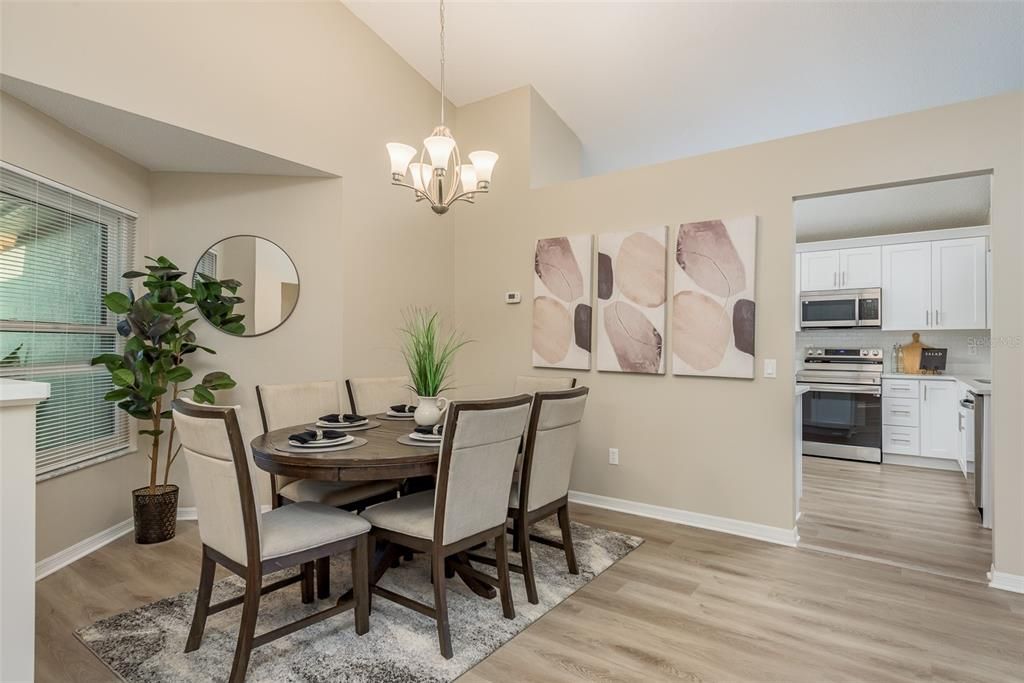 Active With Contract: $349,900 (3 beds, 2 baths, 1560 Square Feet)