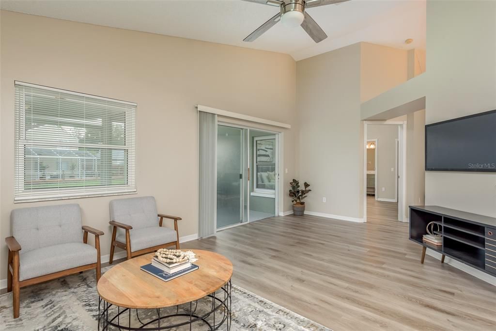 Active With Contract: $349,900 (3 beds, 2 baths, 1560 Square Feet)