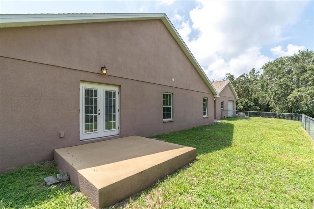 For Sale: $430,000 (3 beds, 2 baths, 1975 Square Feet)