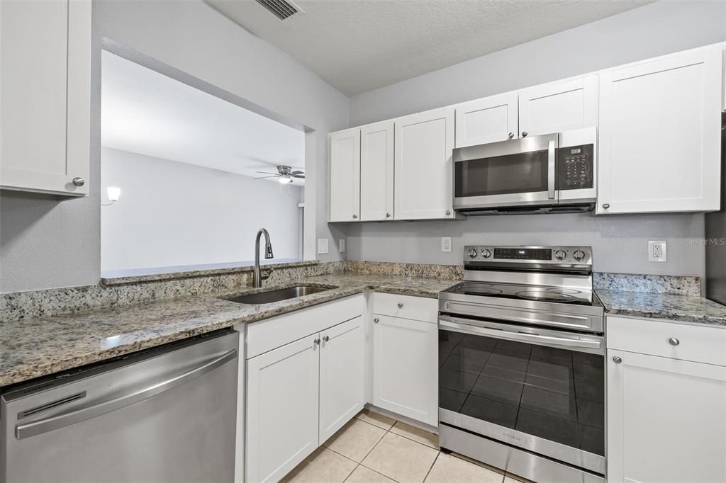 For Sale: $199,999 (3 beds, 2 baths, 1151 Square Feet)