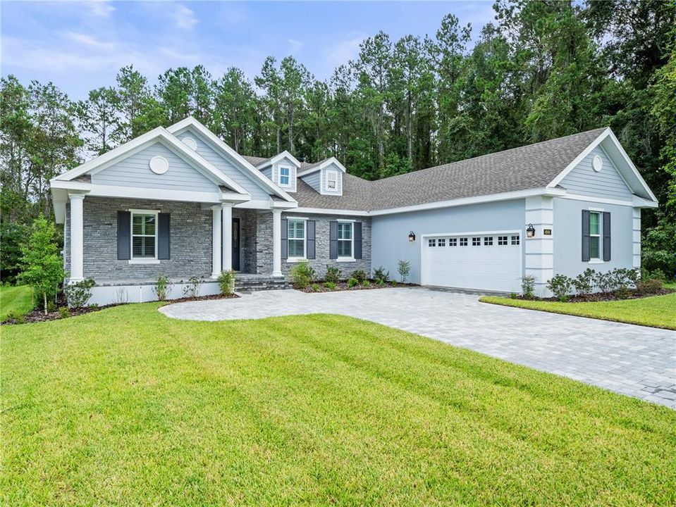 Recently Sold: $620,000 (3 beds, 3 baths, 2606 Square Feet)