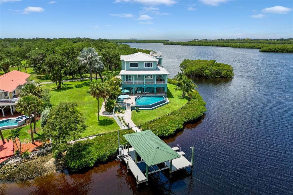 Recently Sold: $1,849,500 (3 beds, 3 baths, 3508 Square Feet)