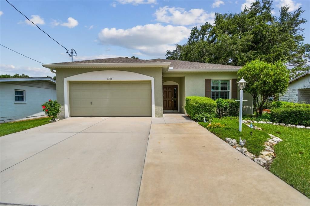 Active With Contract: $379,900 (3 beds, 2 baths, 1430 Square Feet)