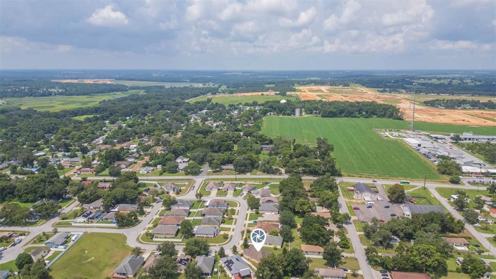 Active With Contract: $319,900 (3 beds, 2 baths, 1800 Square Feet)