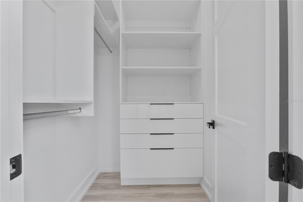 На продажу: $4,890,000 (5 спален, 5 ванн, 5812 Квадратных фут)
