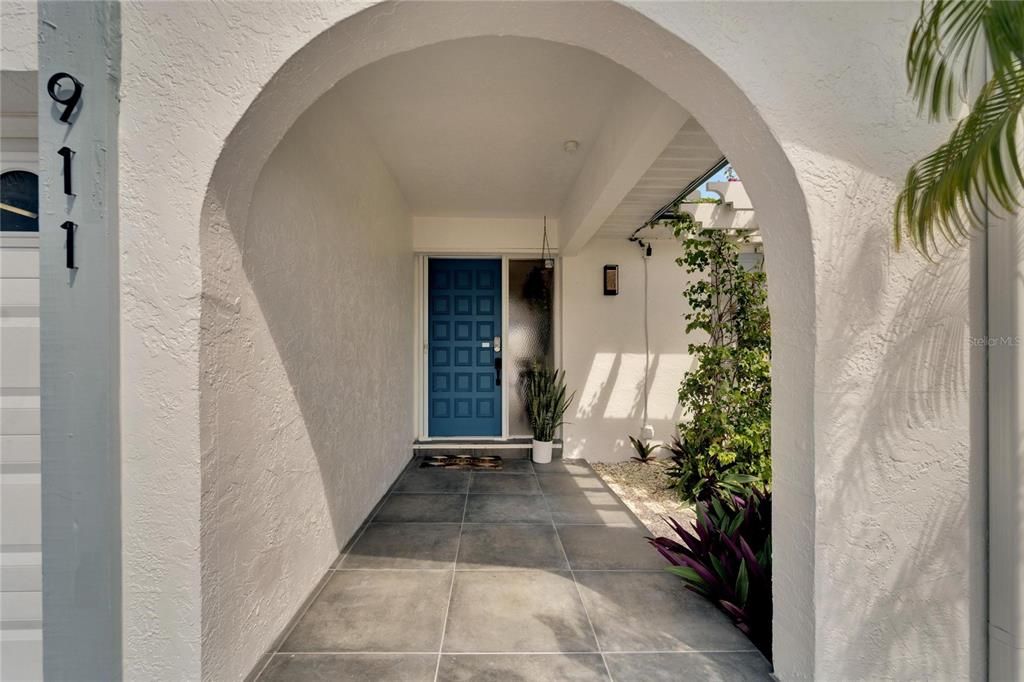 Active With Contract: $899,000 (3 beds, 2 baths, 1523 Square Feet)