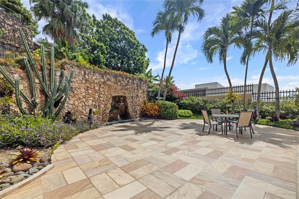 For Sale: $3,485,000 (7 beds, 6 baths, 0 Square Feet)