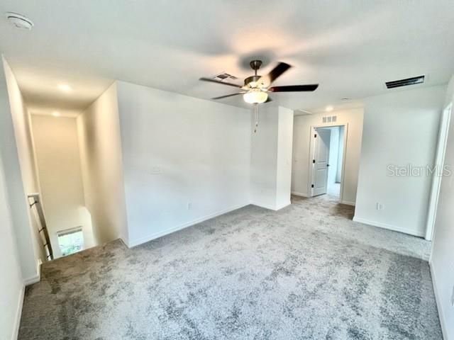 For Rent: $2,700 (5 beds, 2 baths, 2215 Square Feet)