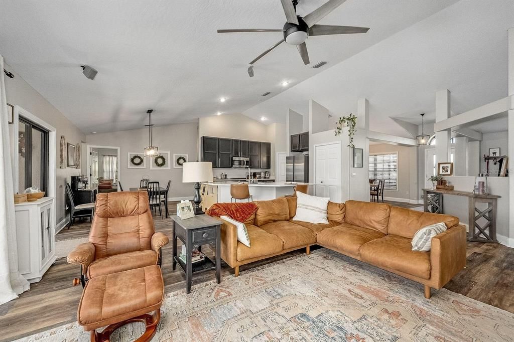 Active With Contract: $690,000 (4 beds, 2 baths, 2121 Square Feet)