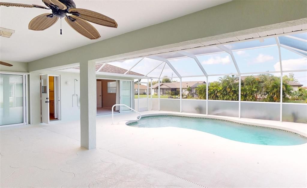 Covered area of lanai with 2 Ceiling fans!