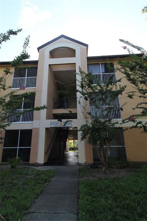 For Rent: $1,750 (2 beds, 2 baths, 1003 Square Feet)