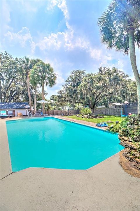 Active With Contract: $530,000 (4 beds, 2 baths, 2747 Square Feet)