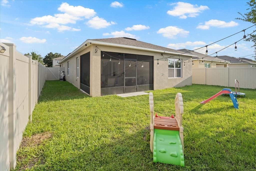 Active With Contract: $345,000 (3 beds, 2 baths, 1622 Square Feet)