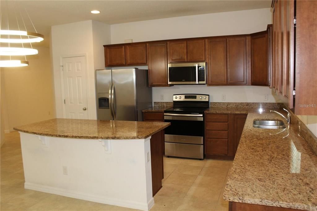 Active With Contract: $2,400 (4 beds, 2 baths, 2162 Square Feet)